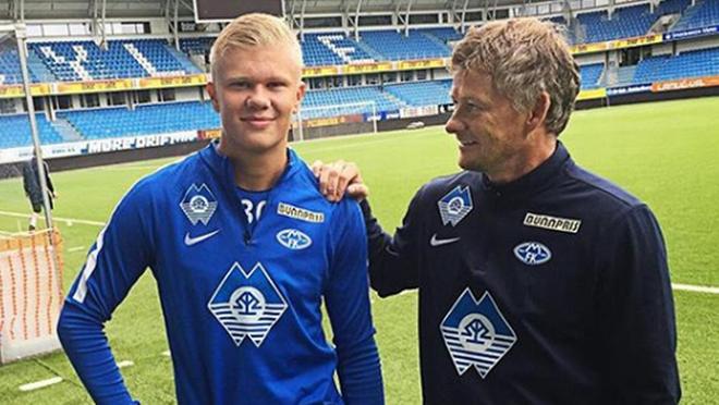 英超半场：福登开场闪击，格瓦迪奥尔破门，曼城2-0利兹联（英超半场战报：福登闪击，格瓦迪奥尔建功，曼城暂2-0领先利兹联）