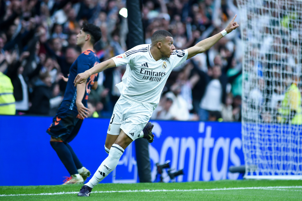 记者：金特罗兄弟通过阿森纳体检并预签合同，成年后正式加盟