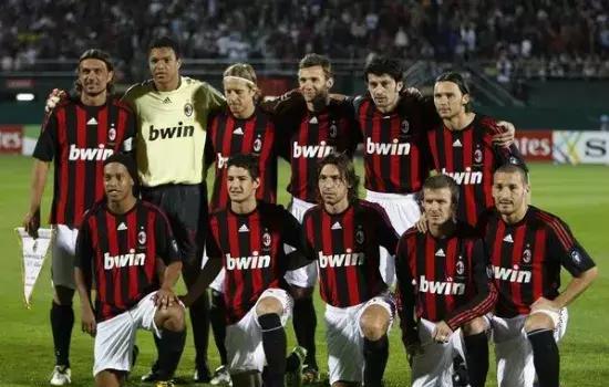 镜报：利物浦持续阵容大清洗，三位青训小将可能离队