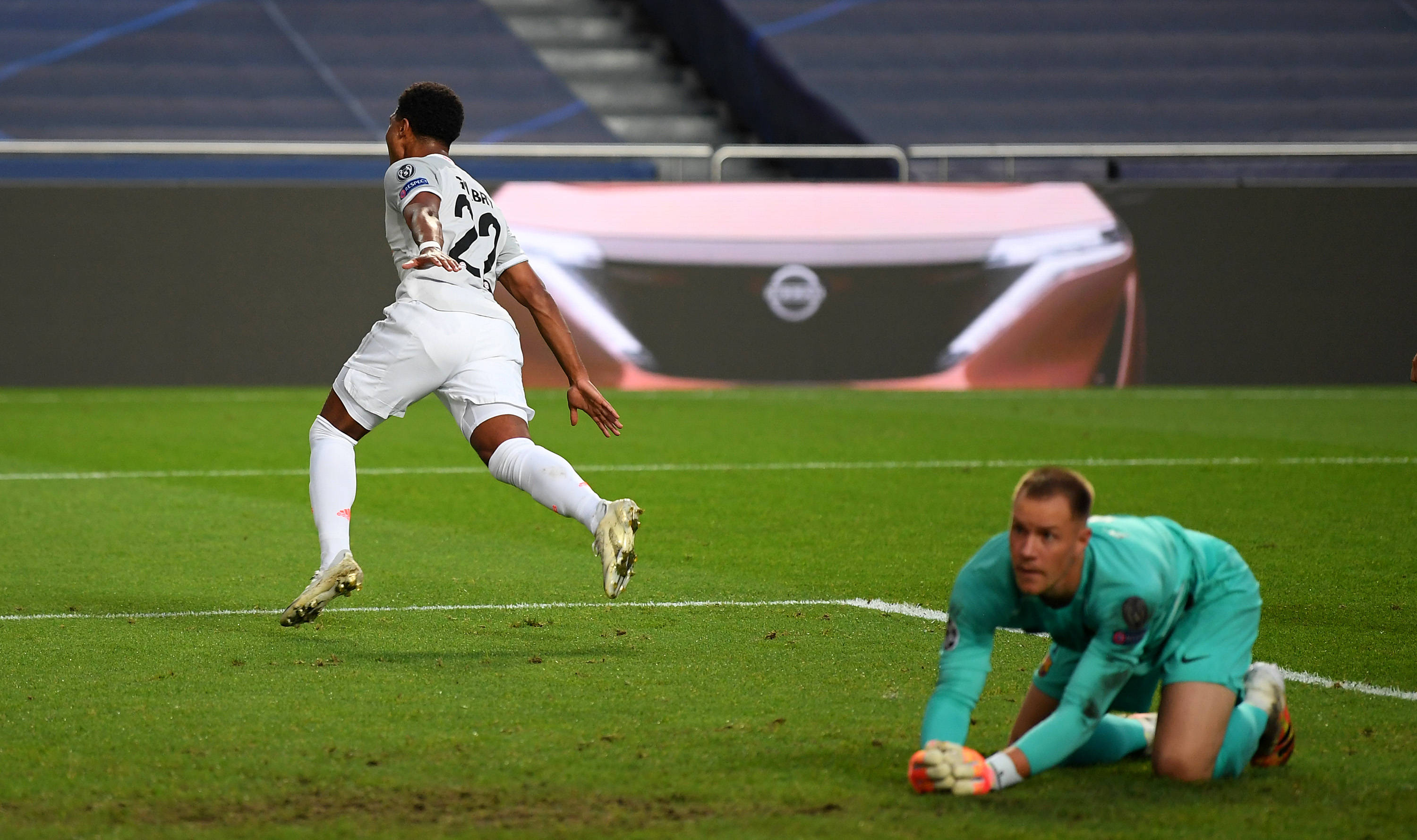 亚精英积分榜：中超三队倒数前三，海港2分垫底申花4分倒二（亚精英联赛积分榜：中超三队包揽末三位，海港2分垫底，申花4分居倒二）