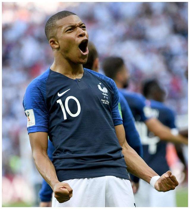 阿尔巴尼亚面临黄牌危机，半数主力或无缘附加赛关键战（阿尔巴尼亚陷入黄牌隐忧，半数主力恐缺席附加赛生死战）