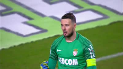 欧冠惊现篮球比分！巴黎热刺8球对攻创纪录，维蒂尼亚戴帽背后藏着的惊天秘密（欧冠上演篮球比分！巴黎圣日耳曼与热刺8球互轰创纪录，维蒂尼亚帽子戏法背后暗藏惊人内幕）