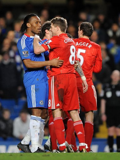 TA：巴萨出售内马尔所挣的钱本可用来改善财务，却被挥霍一空