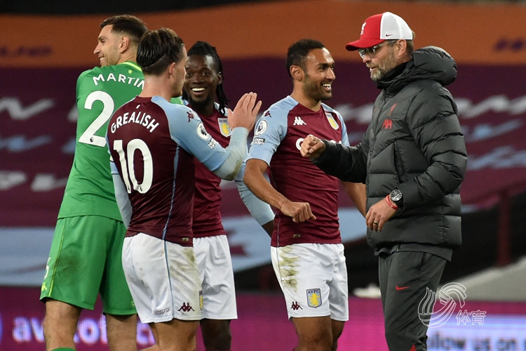 皮克：巴萨本赛季能竞争所有赛事的冠军，包括欧冠在内（皮克：本季巴萨有实力冲击各项锦标，欧冠也不例外）