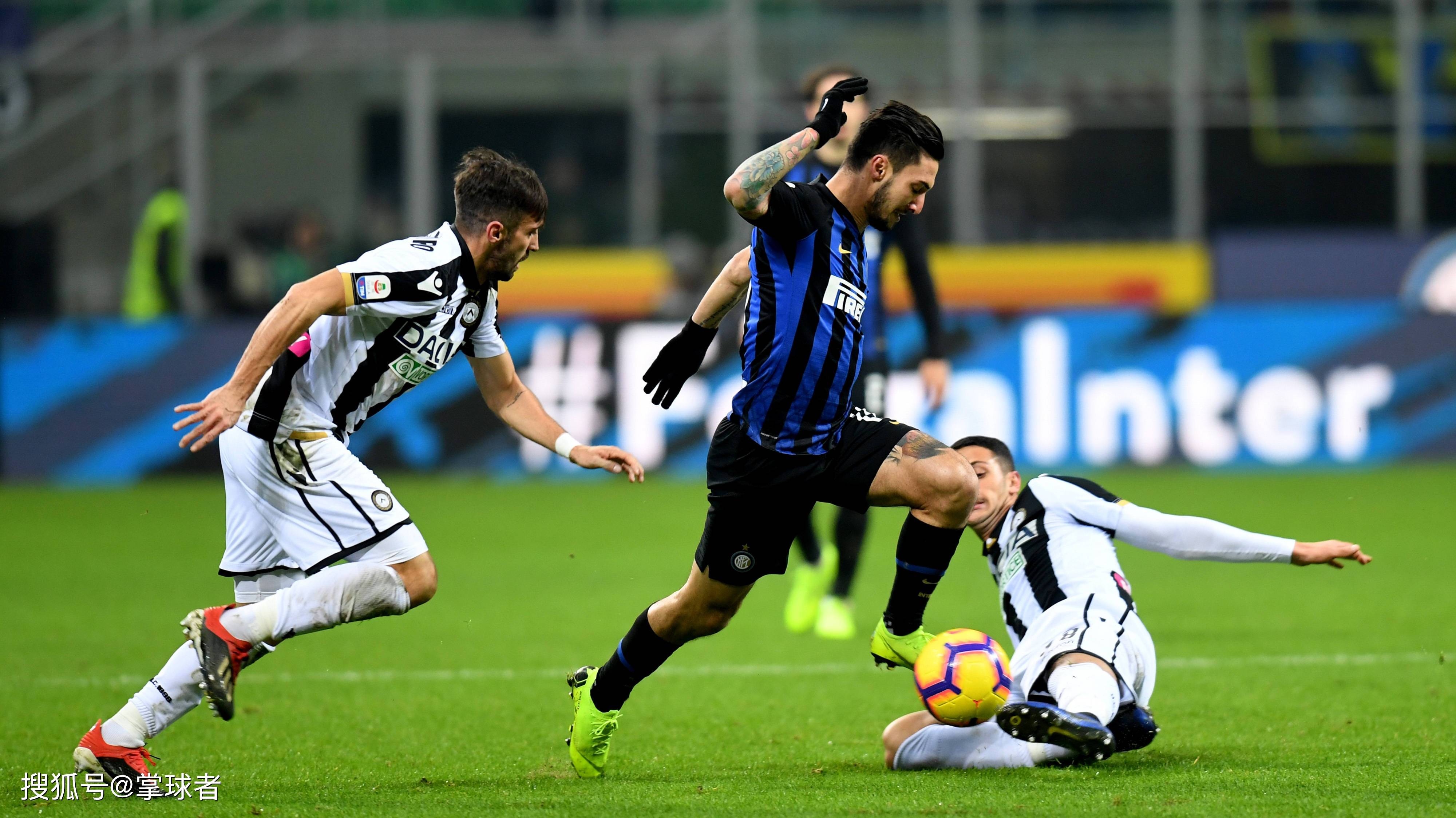 麦卡利斯特：我们站在球队这边，希望萨拉赫能够尽快归来