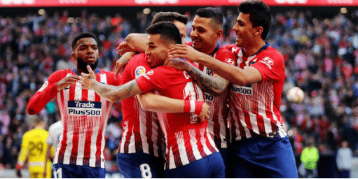 足球裁判规则误区解析（足球裁判规则常见误区解读）