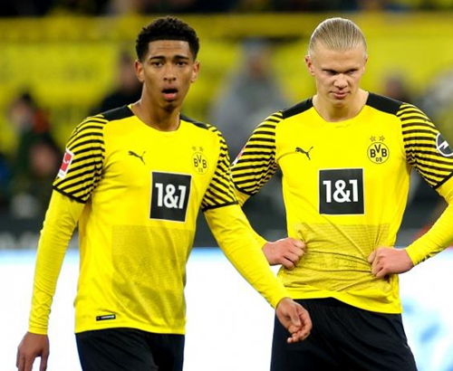 暖心！威廉二世通过出售袜子，邀请超350名孤独青少年现场观赛（暖心之举：威廉二世卖袜筹资邀350多名孤独青少年现场观赛）